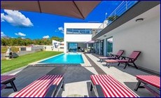 Modern comfortable Villa with Sea Views 